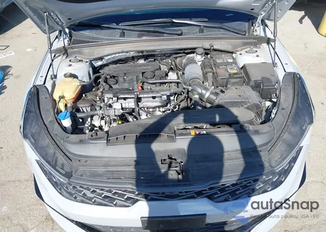 2024 Kia K5 Gt-Line z USA, uszkodzony, nr VIN 5XXG64J2XRG229463